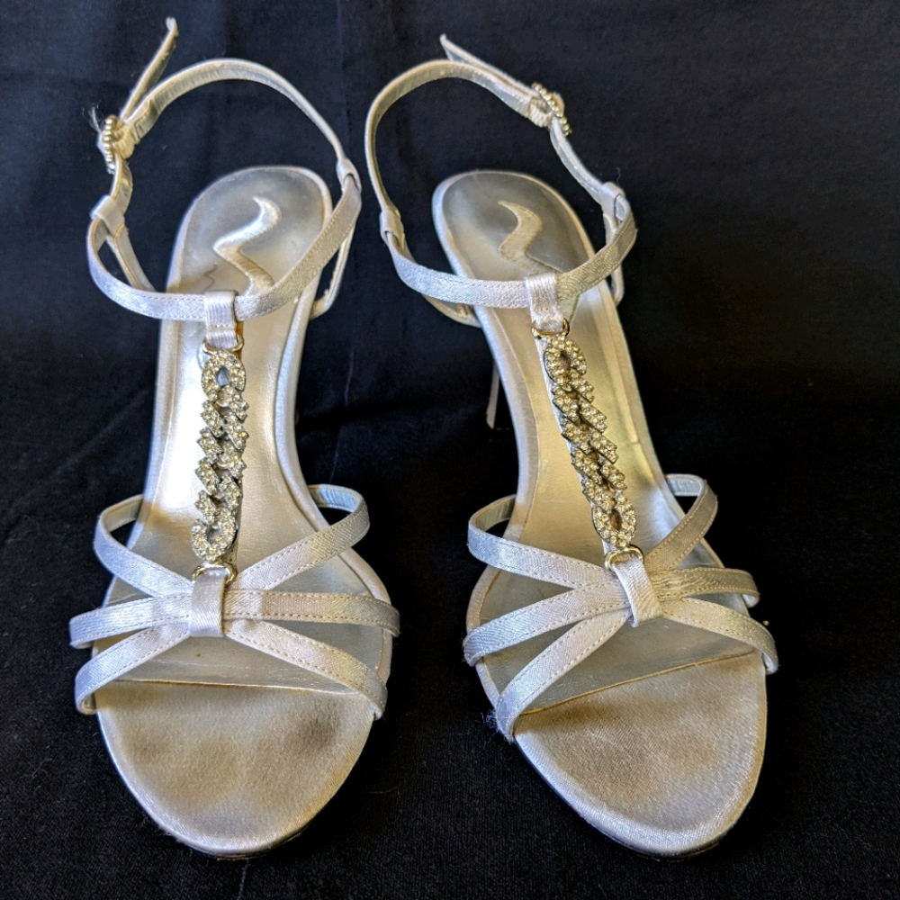 Silver dress sandals, super comfortable